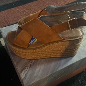 New Sarto by Franco Sarto size 8